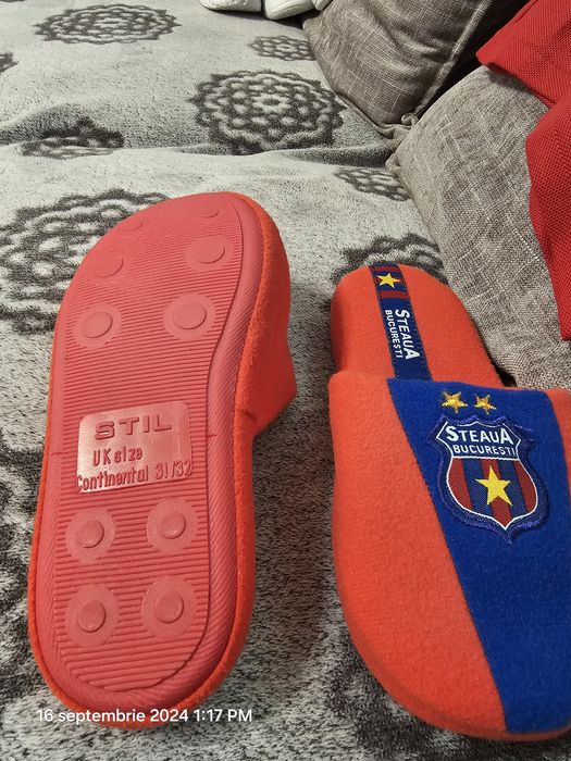 Tricou polo Steaua București licențiat Champions League mărime 128 și papuci nr31