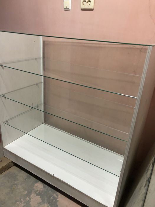 Шишали витрина 108x55x111 см сотилади дуконлар учун жуда мос