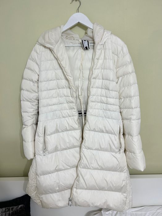 Geacă Motivi albă mărime S-M 200 RON