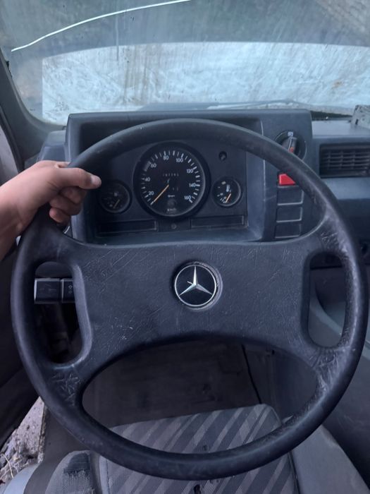 Продаю Бус Меседес MB 100