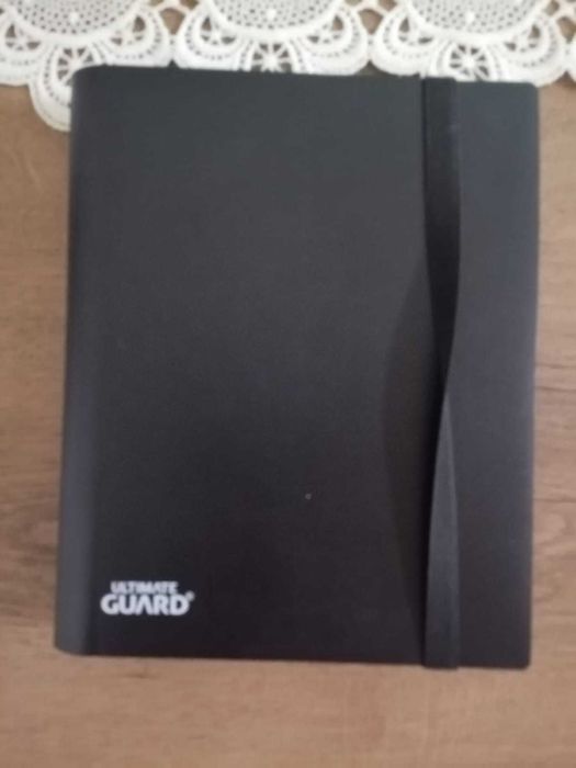 Класьор с Покемон карти (134 от 162 места пълни)