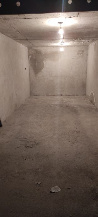 Продава се Гараж / Паркомясто в Велико Търново, Бузлуджа - 17 кв.м за 1648 €/кв.м - Снимка #1