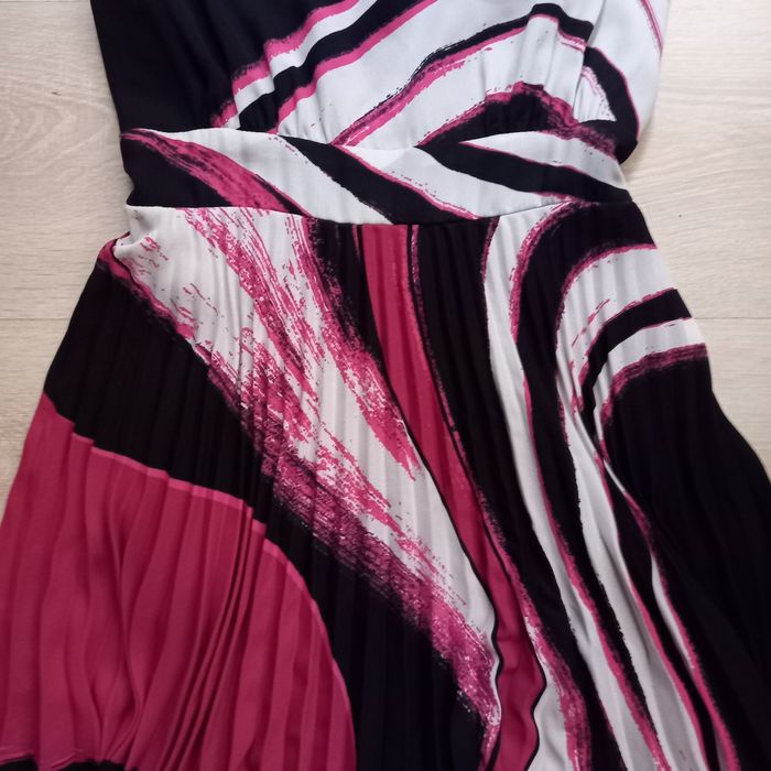 Дамска рокля размер 44 на Стилна жена