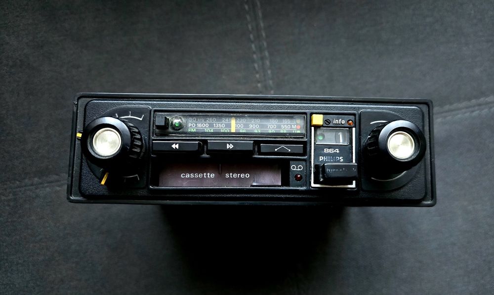 Radio casetofon Philips 864