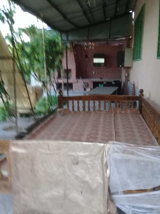 Меняю свою большую дом-дачу в 2 этажа 250 кв.м.10 соток.На квартиру