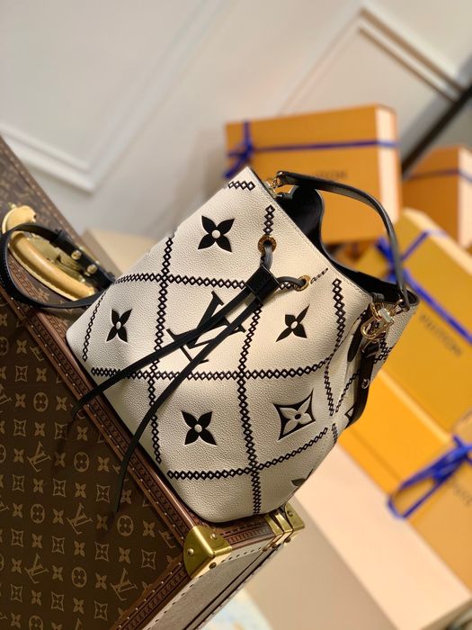 Geanta LV Louis Vuitton Neonoe
