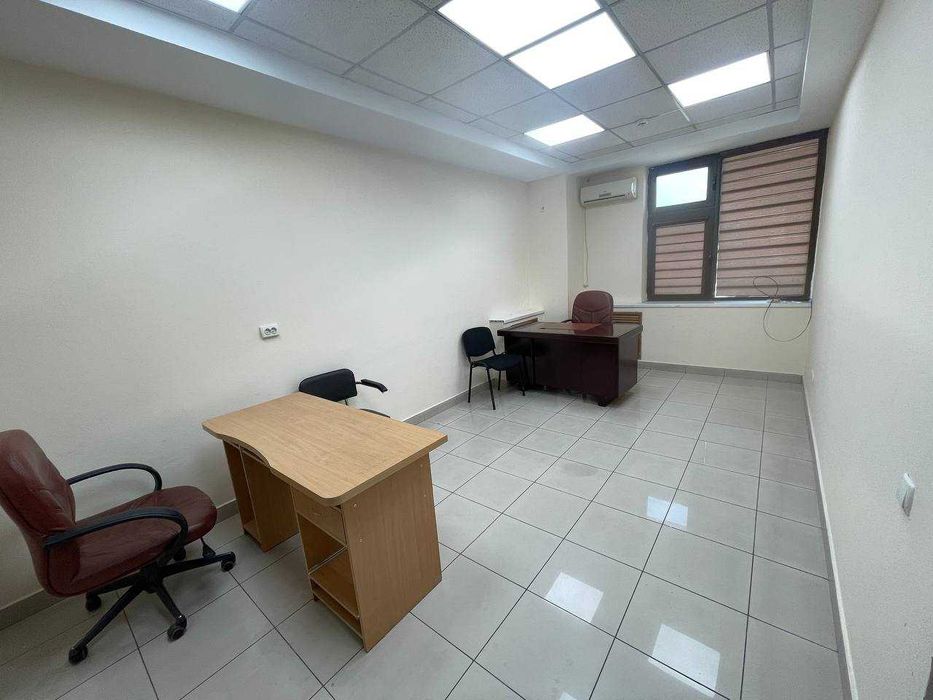 СРОЧНО Сдаются офисы  с мебелью  в ЦЕНТРЕ на Алайском от 18м  (ЛА)