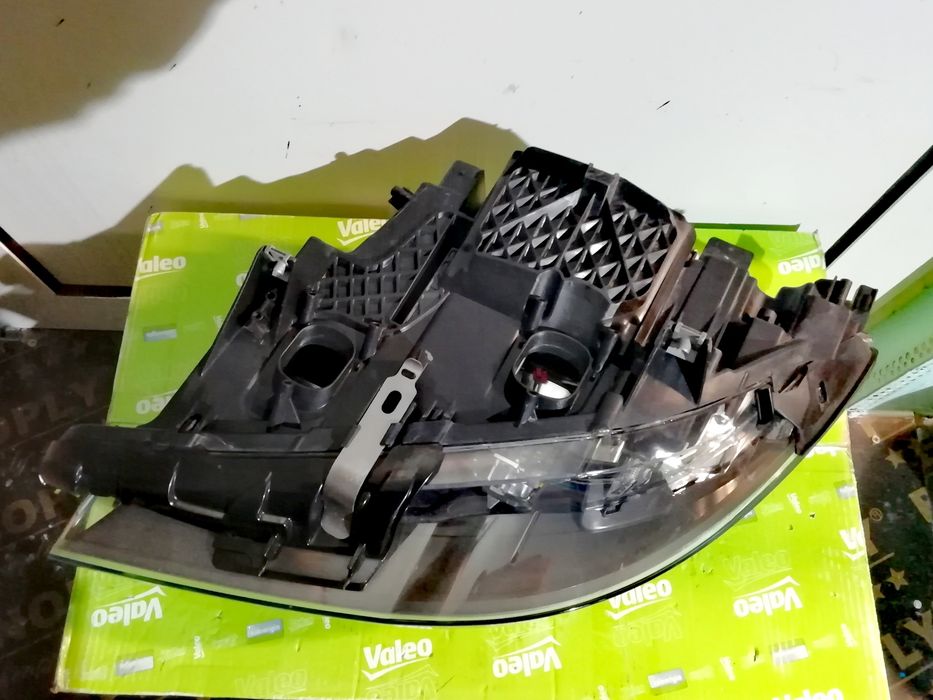 Фар Фарове за БМВ 5 Ф10 Ф11 фейс / BMW 5 F10 F11 Bi-Xenon Lci.