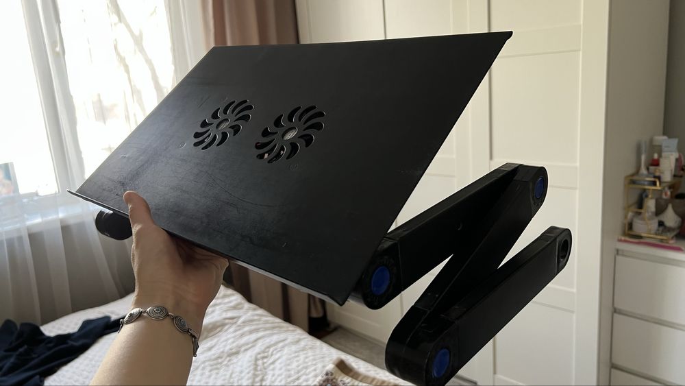 Подставка для ноутбука и книги