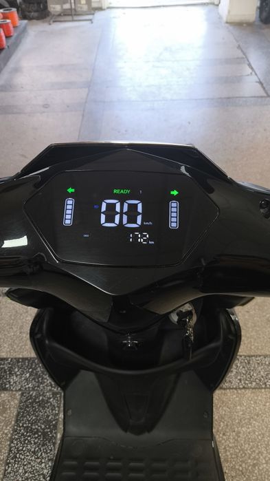 Vând scuter electric Rdb Storm 2200W cu RAR făcut