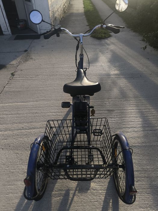 Tricicleta electrica noua .