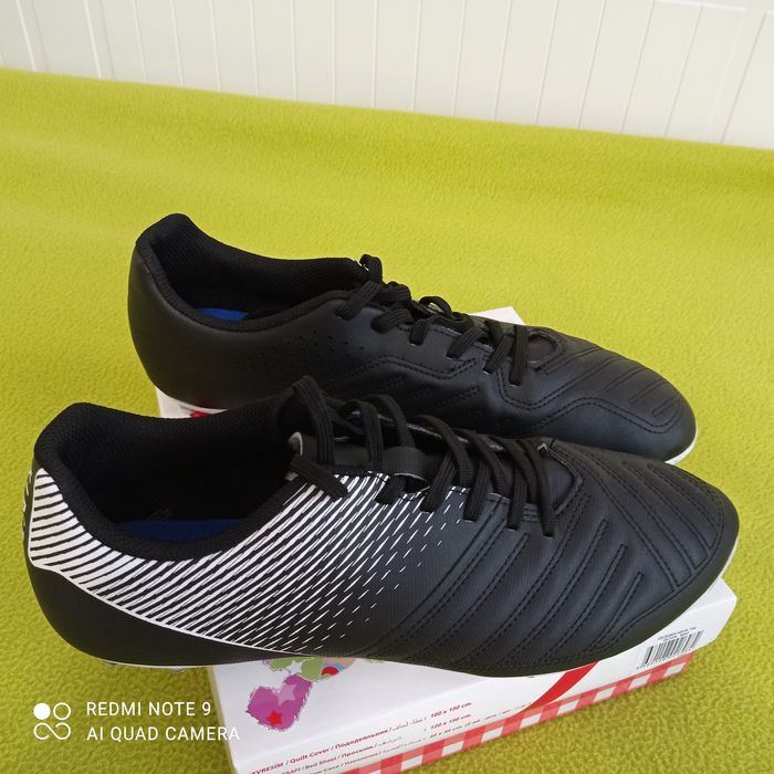 Футболни обувки Декатлон 44 номер