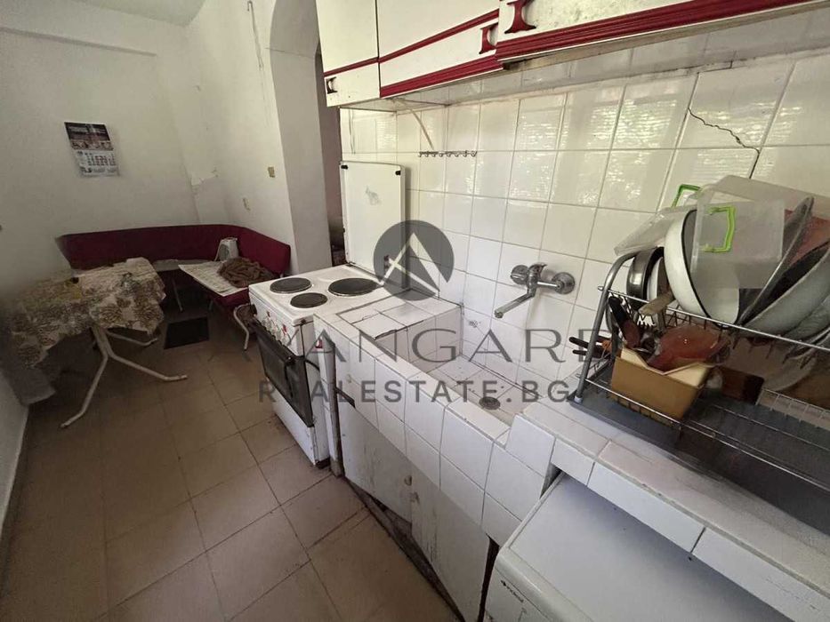 Продава се Двустаен апартамент в Пловдив, Кършияка - 77 кв.м за 1168 €/кв.м - Снимка #1