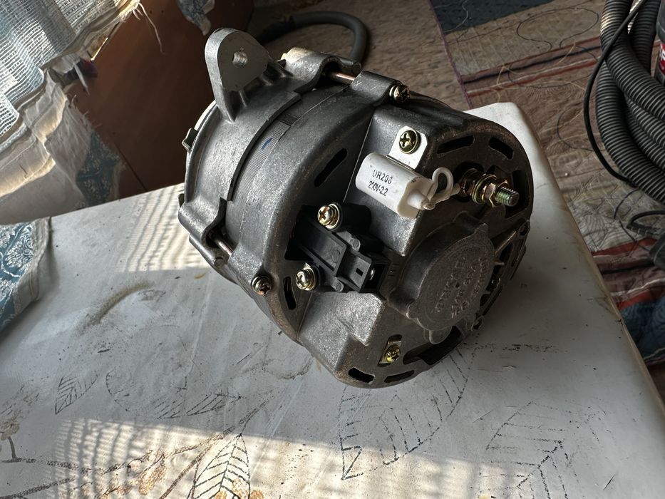 Зил 130 Генератор ПЕКАР 14в 65ампер