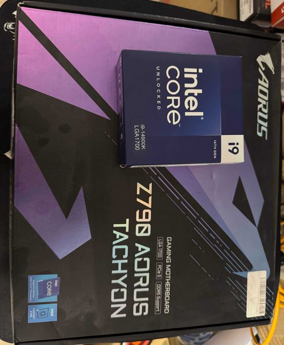 Placa de baza Gigabyte Z790 Aorus Tachyon + i9 14900K