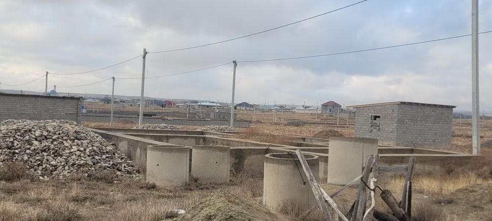 Продаётся времянка с фундаментом для большого дома