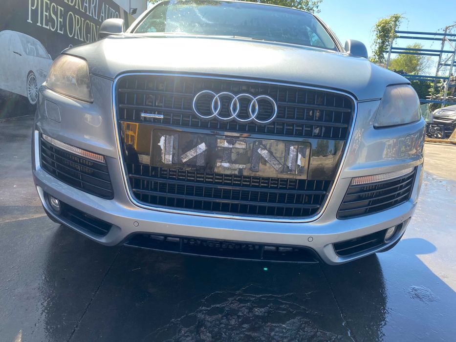 dezmembrez audi q7 4.2tdi euro4/far audi q7/bara fata audi q7