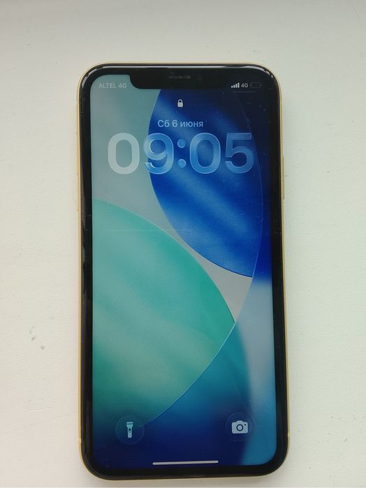 Продам Айфон 11 64гб