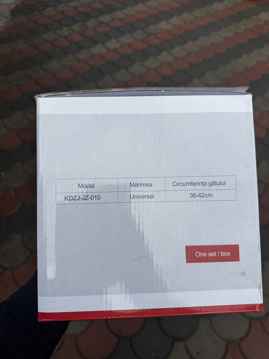 Guler cervical reglabil (orteză pentru susținerea gâtului)