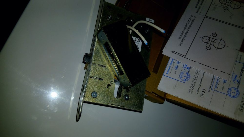 Продам электромеханический замок.