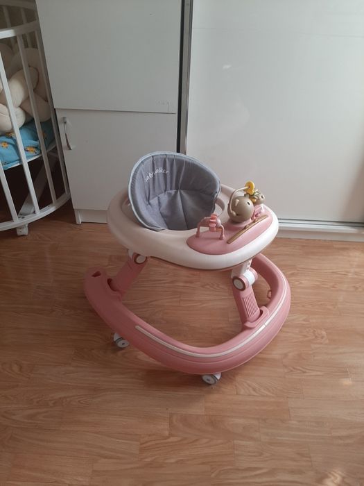 Продам  ходунки  детские