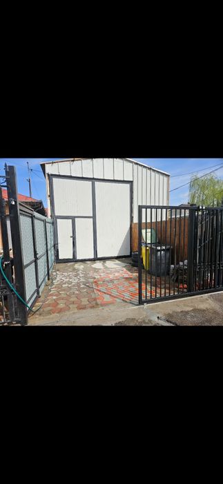 Închiriez garaj  zona Carrefour Colentina