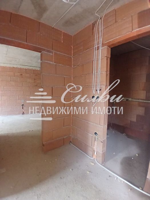 Продава се Двустаен апартамент в Шумен, Център - 65 кв.м за 773 €/кв.м - Снимка #4