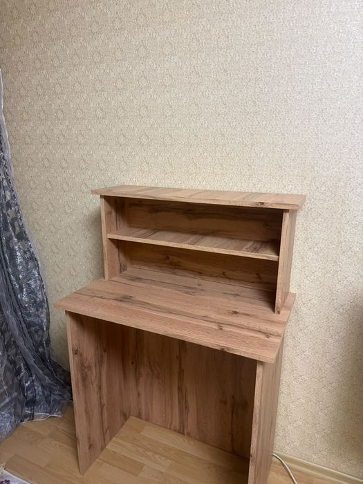 Продам стол ресепшн