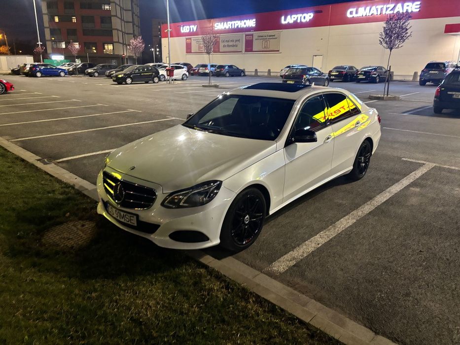 Mercedes-Benz E Vând Mercedes E250.