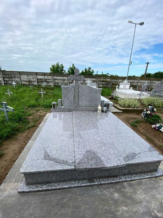 Servicii funerare-Executăm monumente funerare din granit, marmură si mozaic, cavouri și lucrări în cimitir.