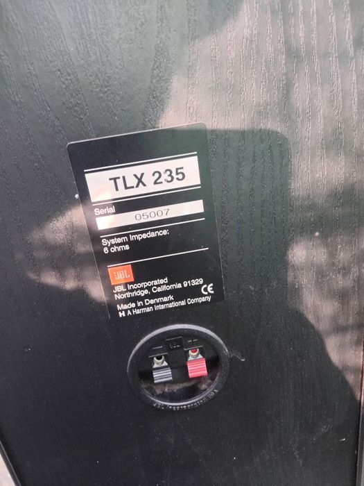 Boxe jbl tlx 235