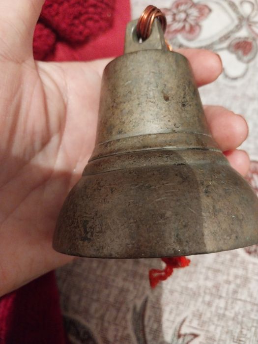 Колокольчик написано серебро