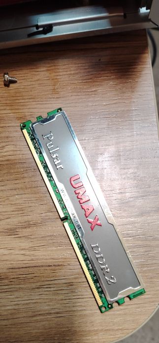 Pc pe comanda.  Mem2 G/ Hdd 360.