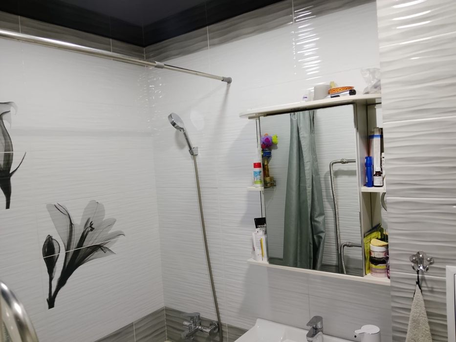 Продам 3ком квартиру на кшт