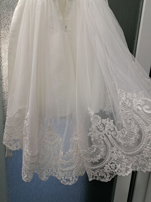 Rochie fetita alba ocazie cu broderie