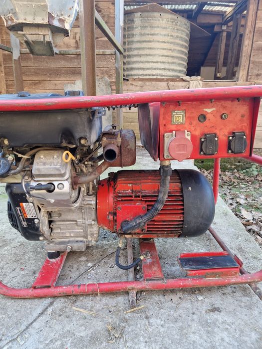Vând generator curent profesional, pe benzina,9kva,,trifazic și monofa