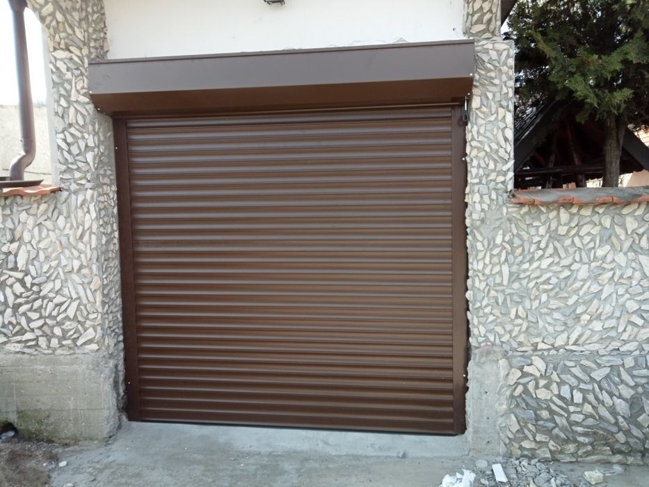 Usi garaj tip rulou Aluminiu