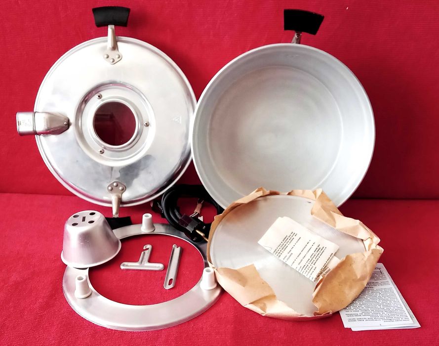 Електрическа тенджера.Перфектен пълен комплект.