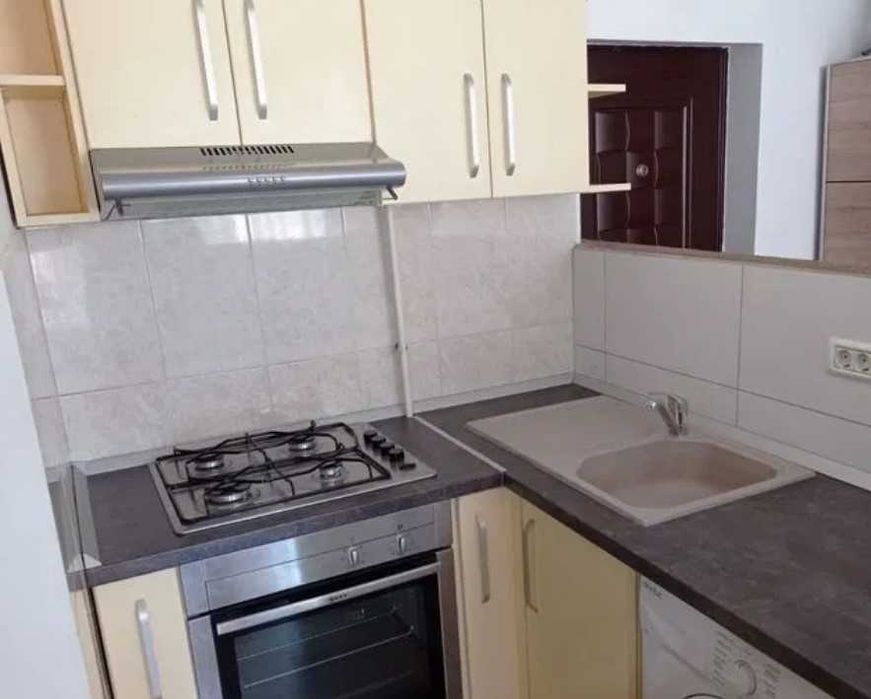 Дава се под наем Двустаен апартамент в Пловдив, Център - 45 кв.м за 153 € - Снимка #1