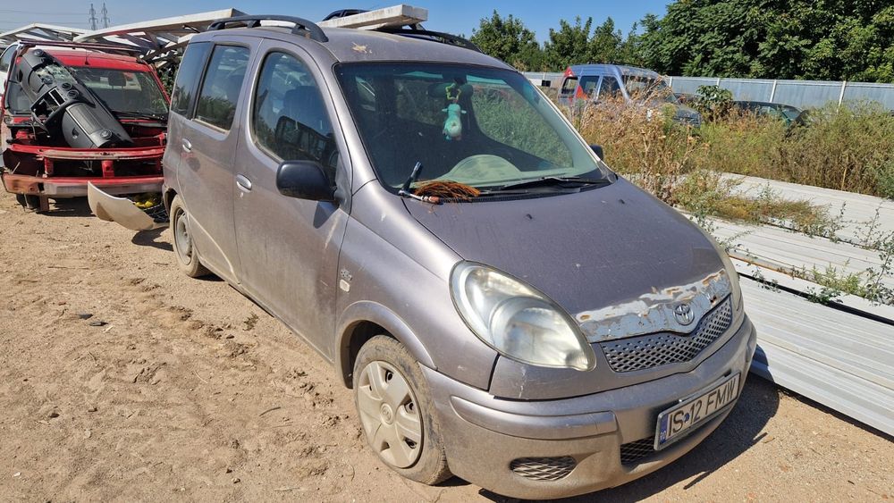 Toyota yaris faruri far bara usi usa portbagaj hayon roti motor cutie viteze oglinda Oglinzi punte fuzeta electromotor alternator