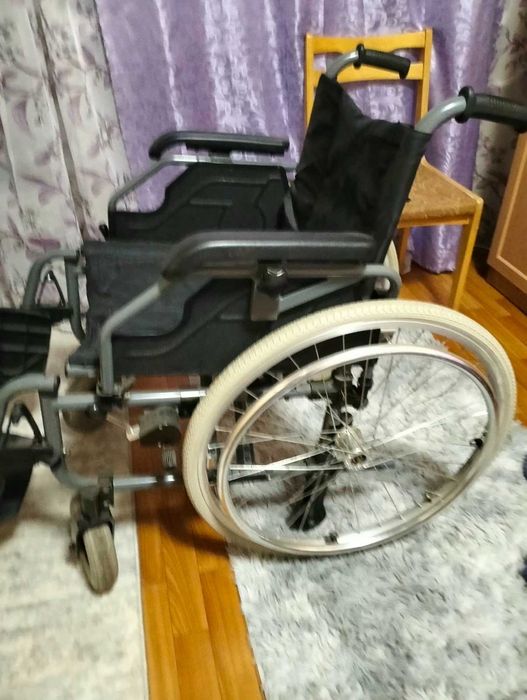 Кресло для людей с инвалидностью