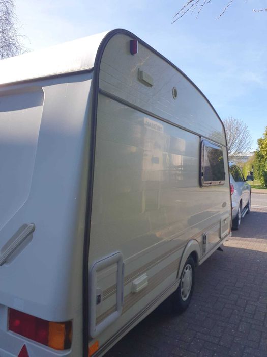 безупречна и практична каравана SWIFT, къса - двуместна