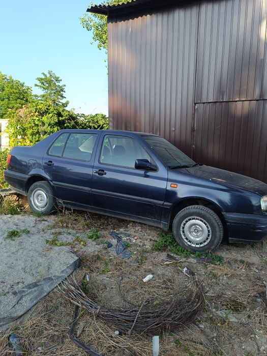 Volkswagen Vento 1.6 benzina piese