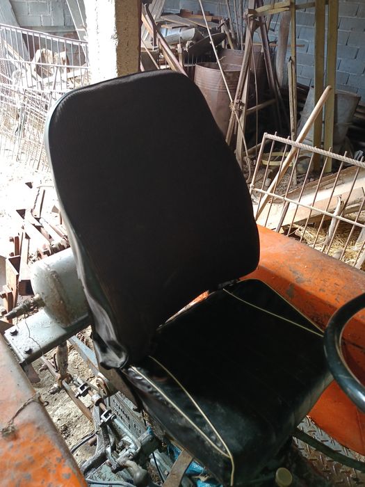 Трактор DFH 180.