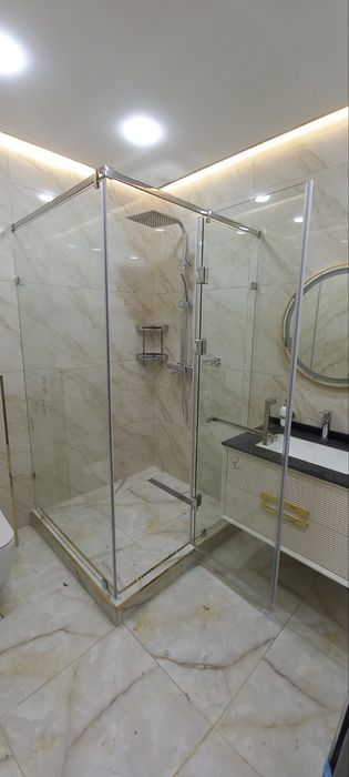 Стеклянные перегородки.  Душевые кабины. Dush kabina.