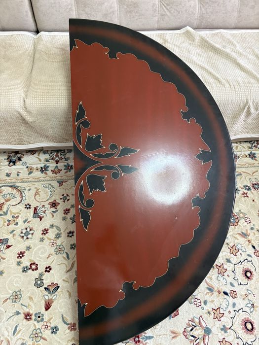 Национальный стол на 12 персон