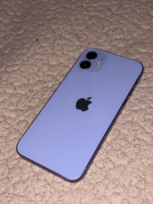 iPhone 12-лилав