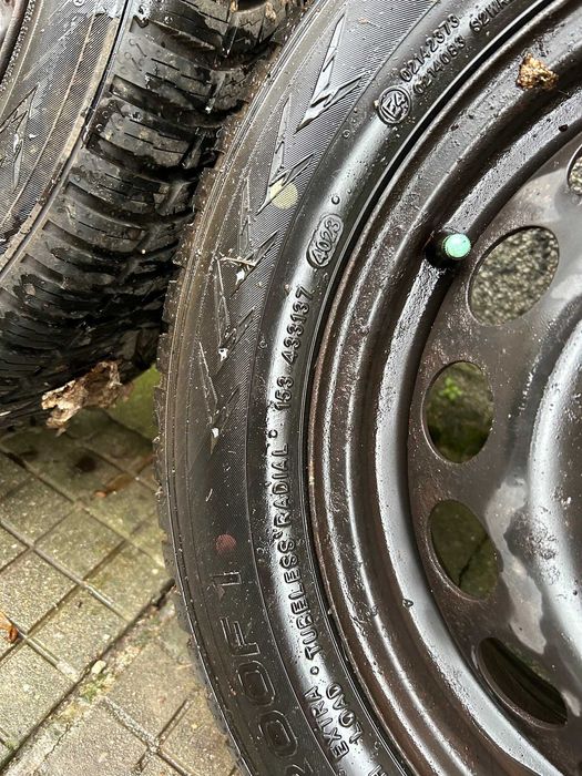 Всесезонни гуми с джанти Nokian 185/60R15 88H XL Seasonproof