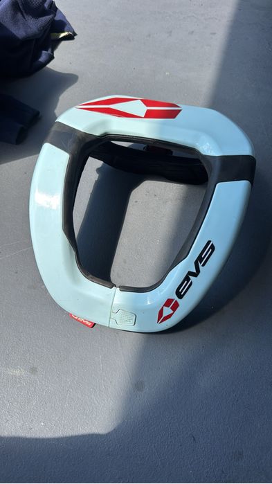 Guler cervicala ENDURO , protectie gat