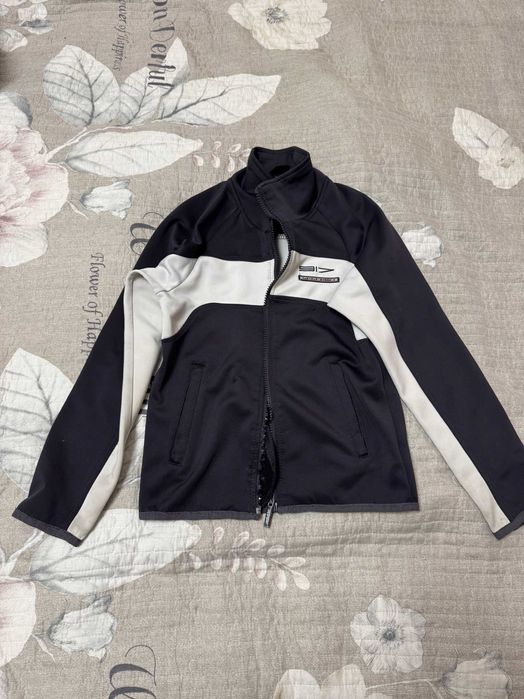 Олимпийка (верх от костюма) - сломан замок на мальчика 8-10 лет